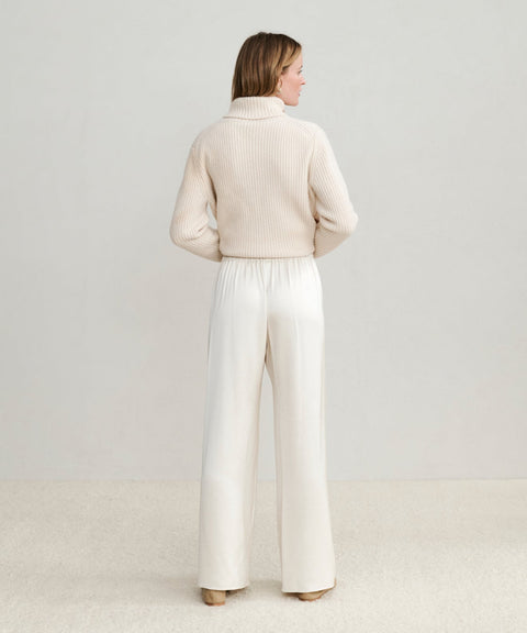 Demi Pant